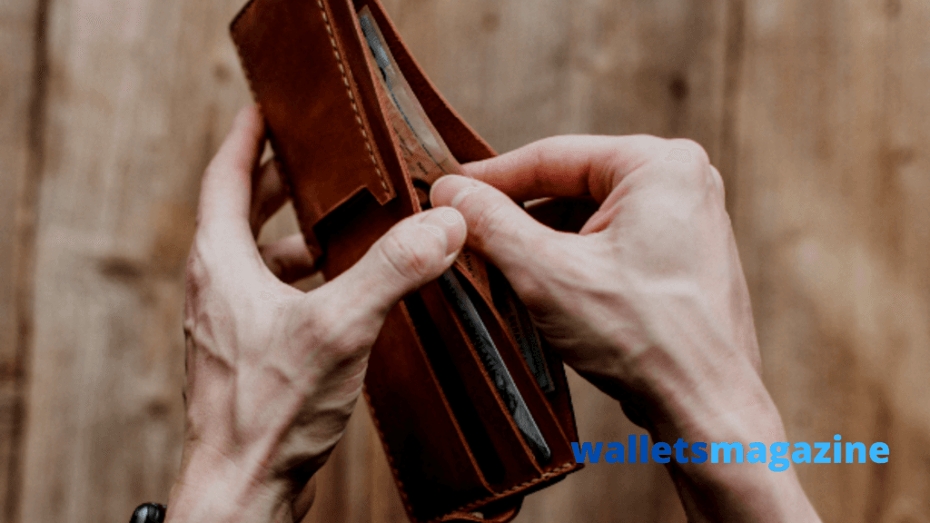 How do I choose the best minimalist wallet?