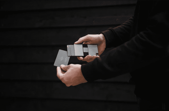 How Do Aluminum Wallets Protect Credit Cards