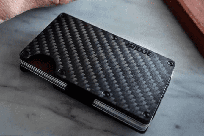 Does ridge wallet damage cards or scratch cards?